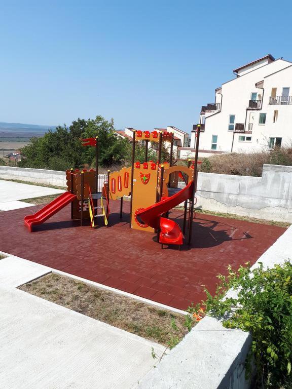 Villa Nina - Bay View Villas Kosharitsa エクステリア 写真