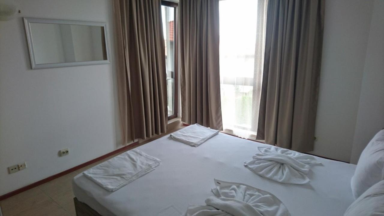 Villa Nina - Bay View Villas Kosharitsa エクステリア 写真