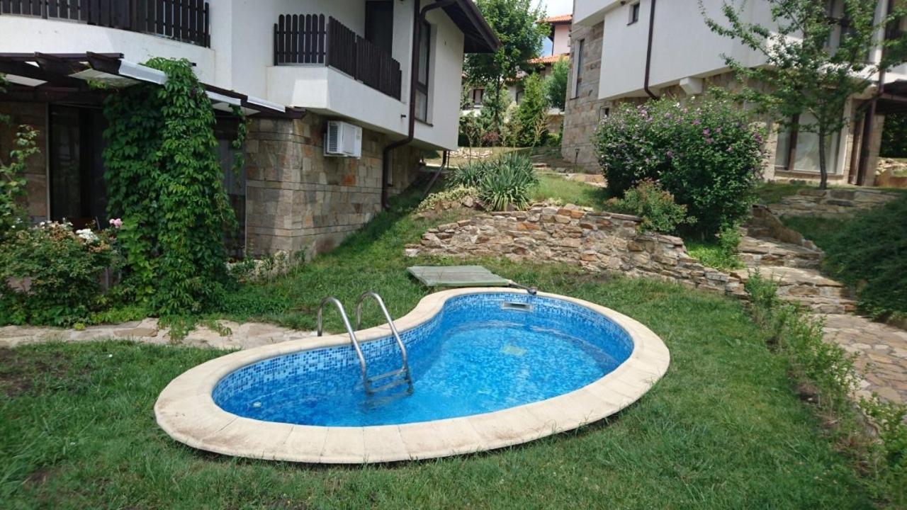Villa Nina - Bay View Villas Kosharitsa エクステリア 写真