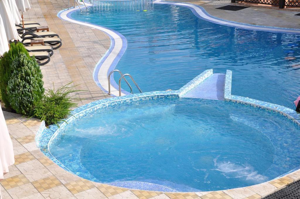 Villa Nina - Bay View Villas Kosharitsa エクステリア 写真