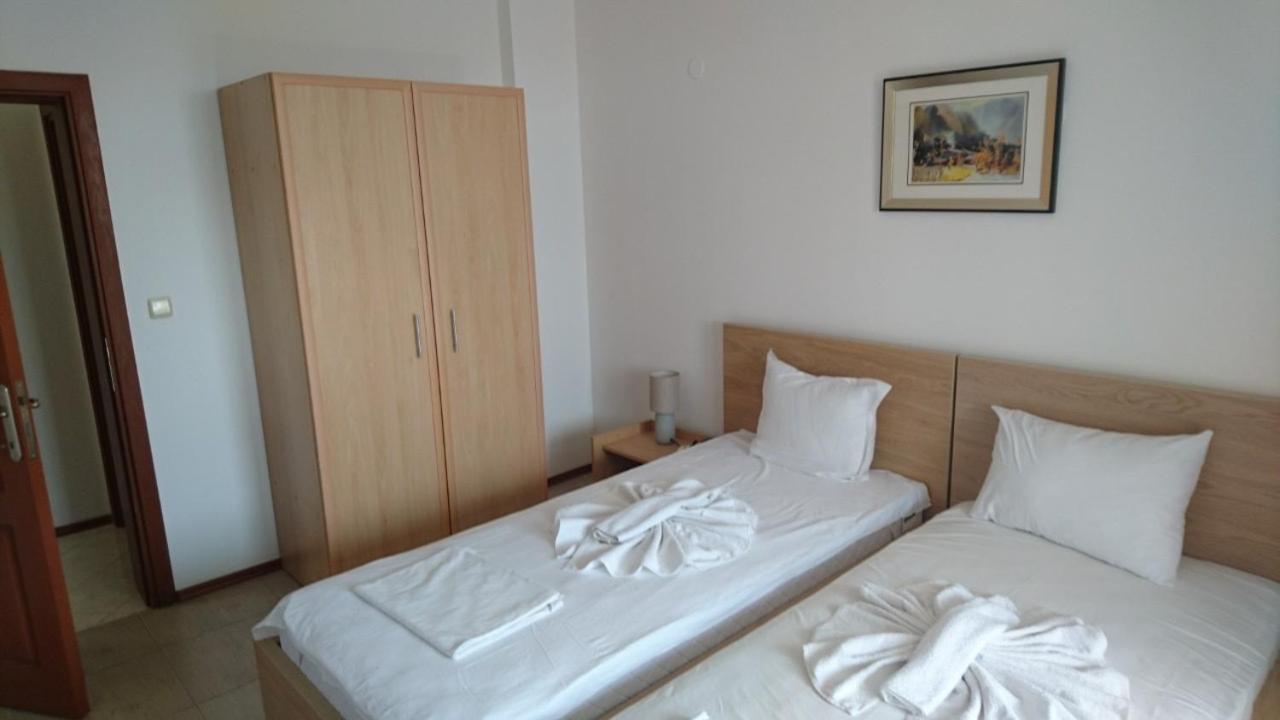 Villa Nina - Bay View Villas Kosharitsa エクステリア 写真
