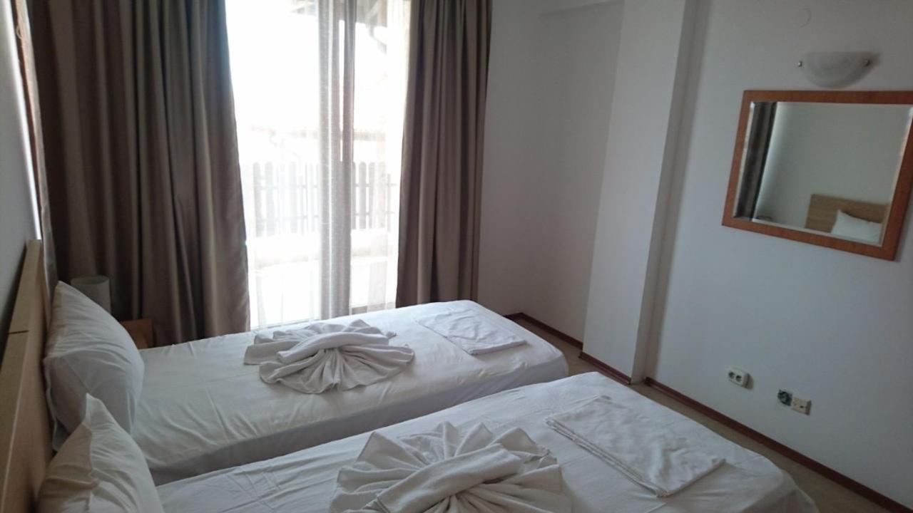 Villa Nina - Bay View Villas Kosharitsa エクステリア 写真