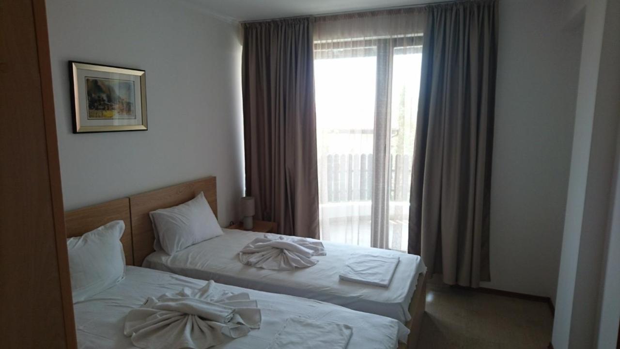 Villa Nina - Bay View Villas Kosharitsa エクステリア 写真