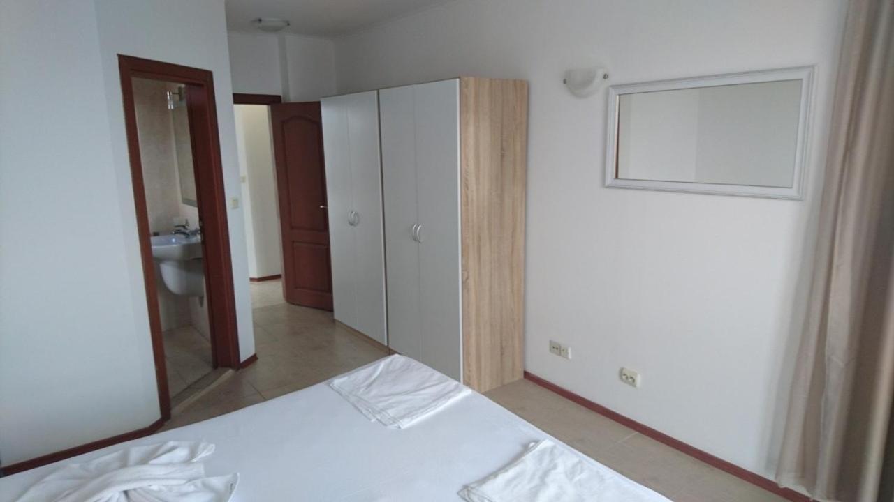 Villa Nina - Bay View Villas Kosharitsa エクステリア 写真