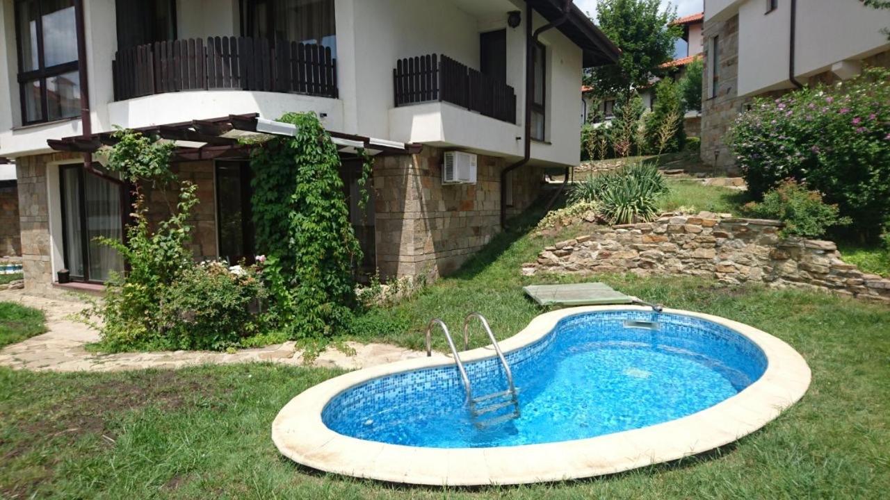 Villa Nina - Bay View Villas Kosharitsa エクステリア 写真